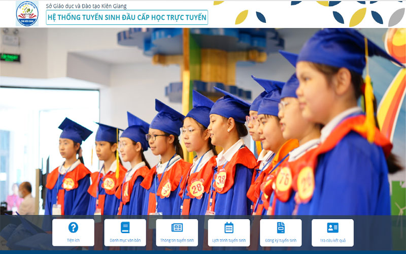 Template website tuyển sinh tối giản